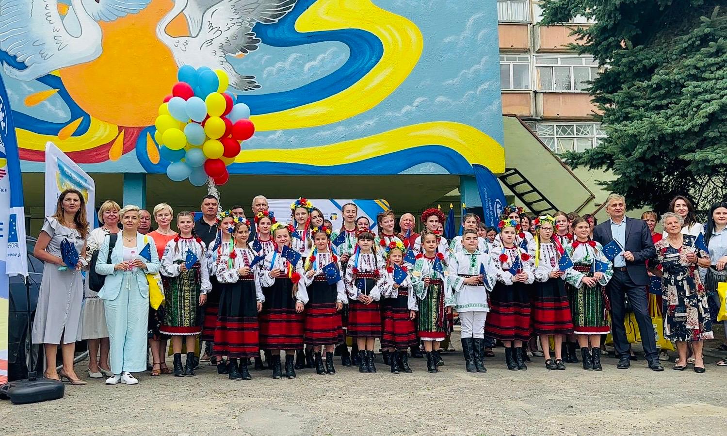 Simbolul solidarității europene, pictură murală inaugurată la Cernăuți